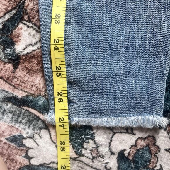 Tommy Hilfiger Womens Denim Floral Embroidery Size 2 Raw Hem Light Wash EUC - Picture 4 of 10